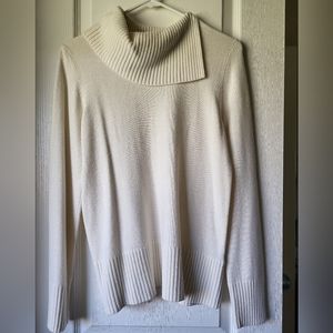 Woman's Cozy Casual Sweatshirt Size S